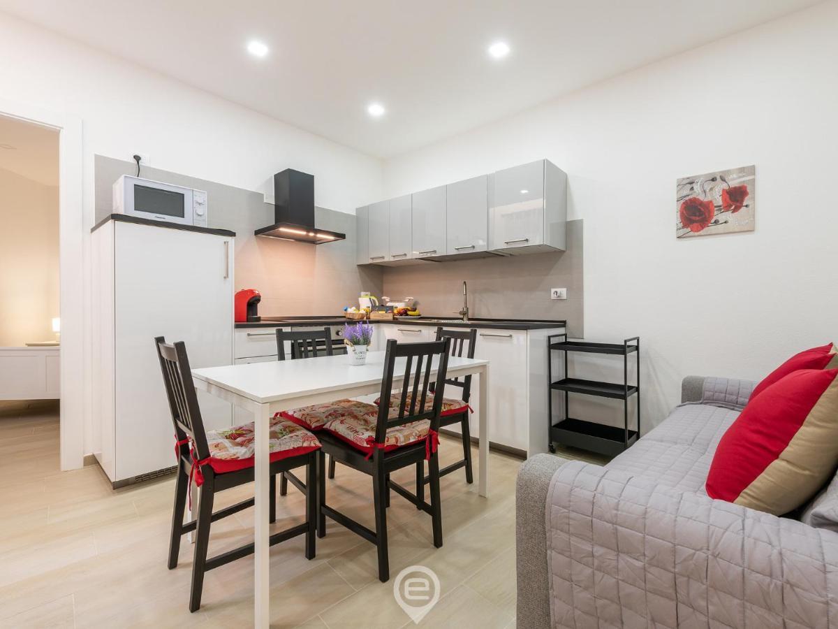 Sabamiglia Apartments Кальярі Екстер'єр фото